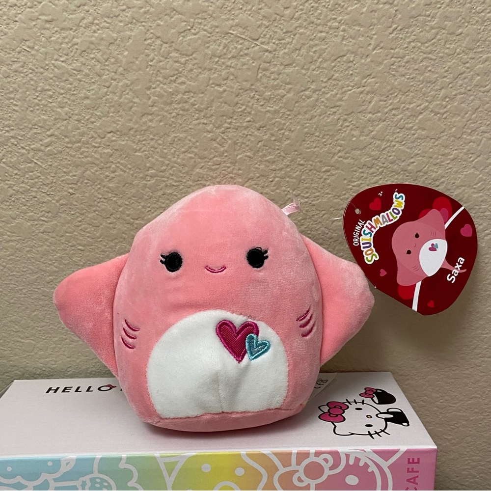 5” Saxa the Pink Stingray Valentine Squishmallow